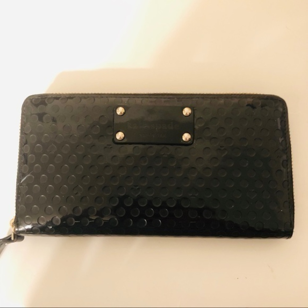 👛 KATE SPADE 👛 shiny black wallet zipper wallet